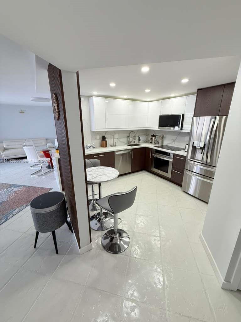 2750 NE 183rd Street 606, Aventura, FL 33160, Aventura