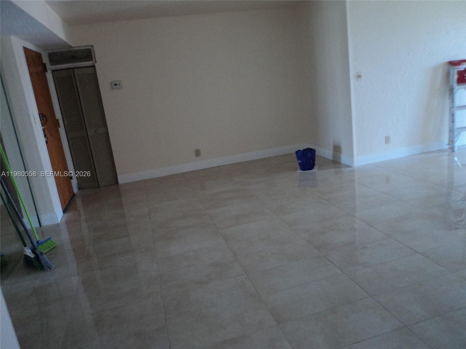 1301 NE 7th Street 511, Hallandale Beach, FL 33009 photo 5