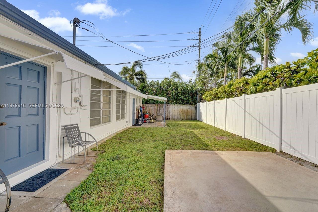 4621 NE 2nd Avenue, Oakland Park, FL 33334 photo 30