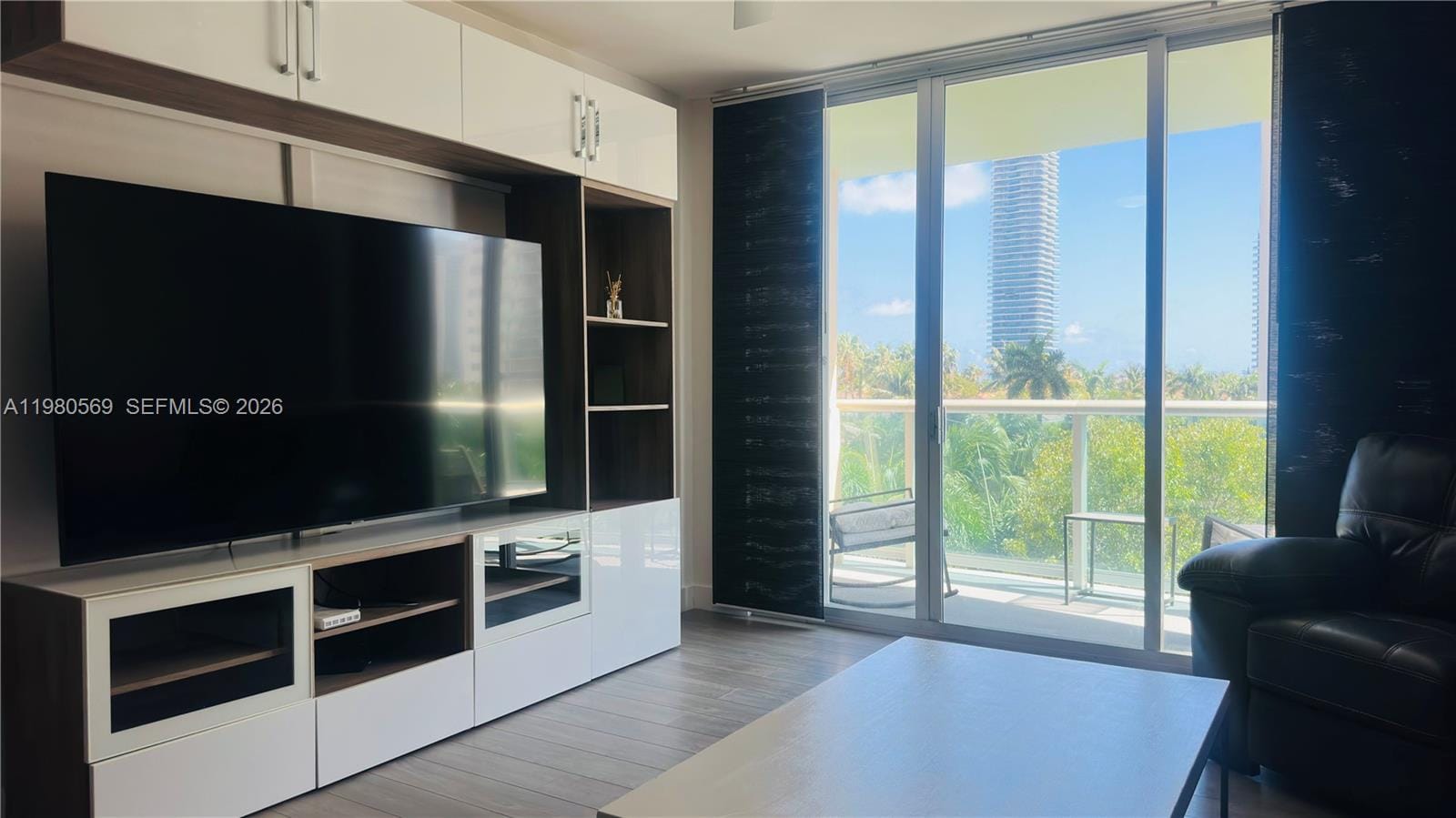 19390 Collins Avenue 424 — photo 12