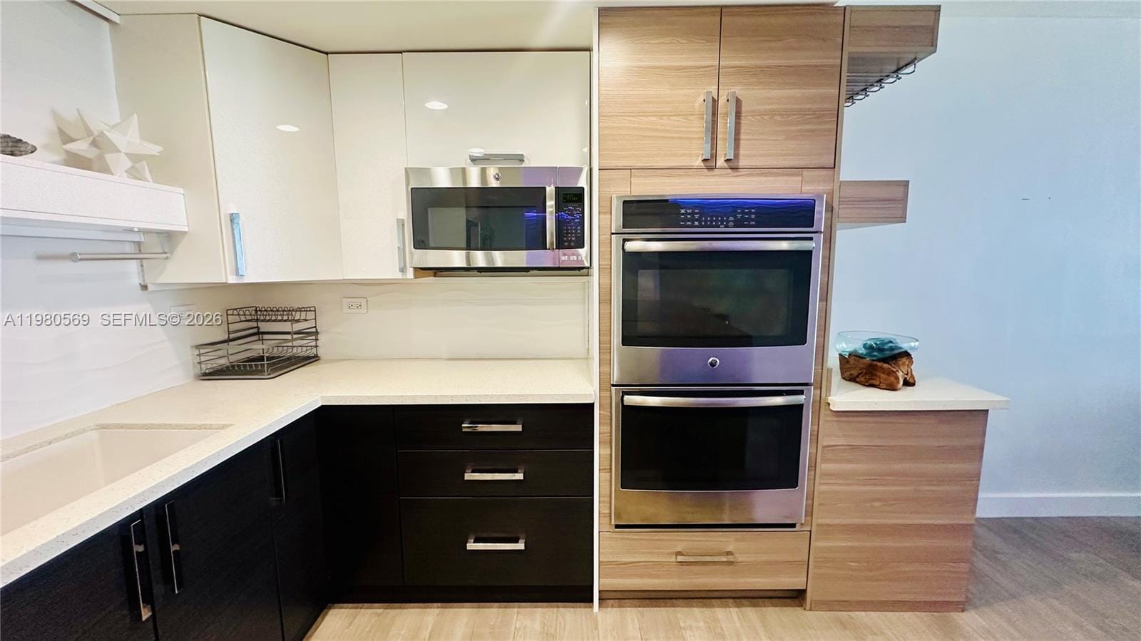 19390 Collins Avenue 424 — photo 4