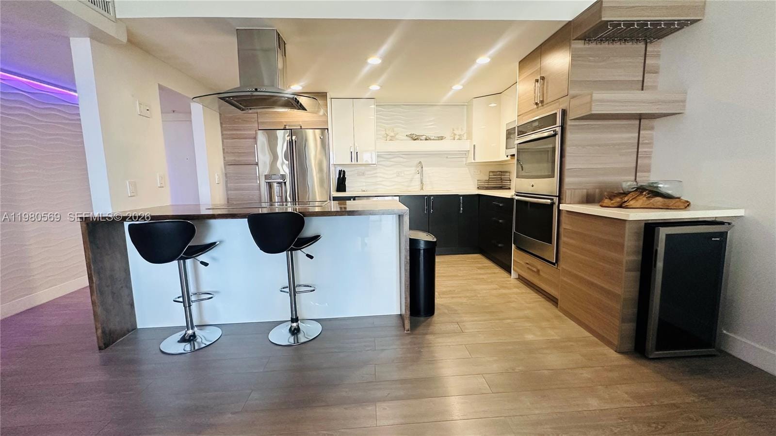 19390 Collins Avenue 424 — photo 7