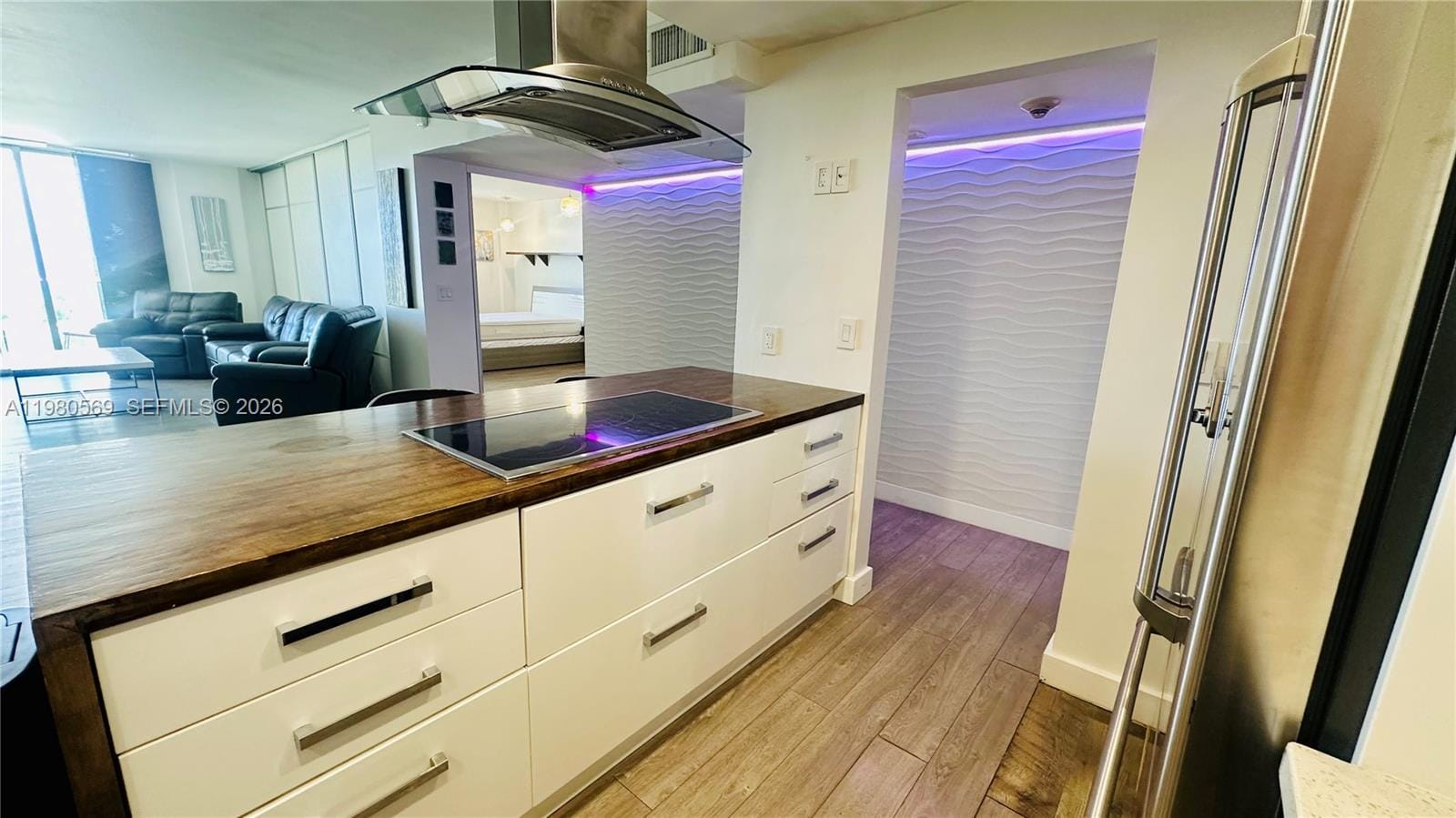 19390 Collins Avenue 424 — photo 10