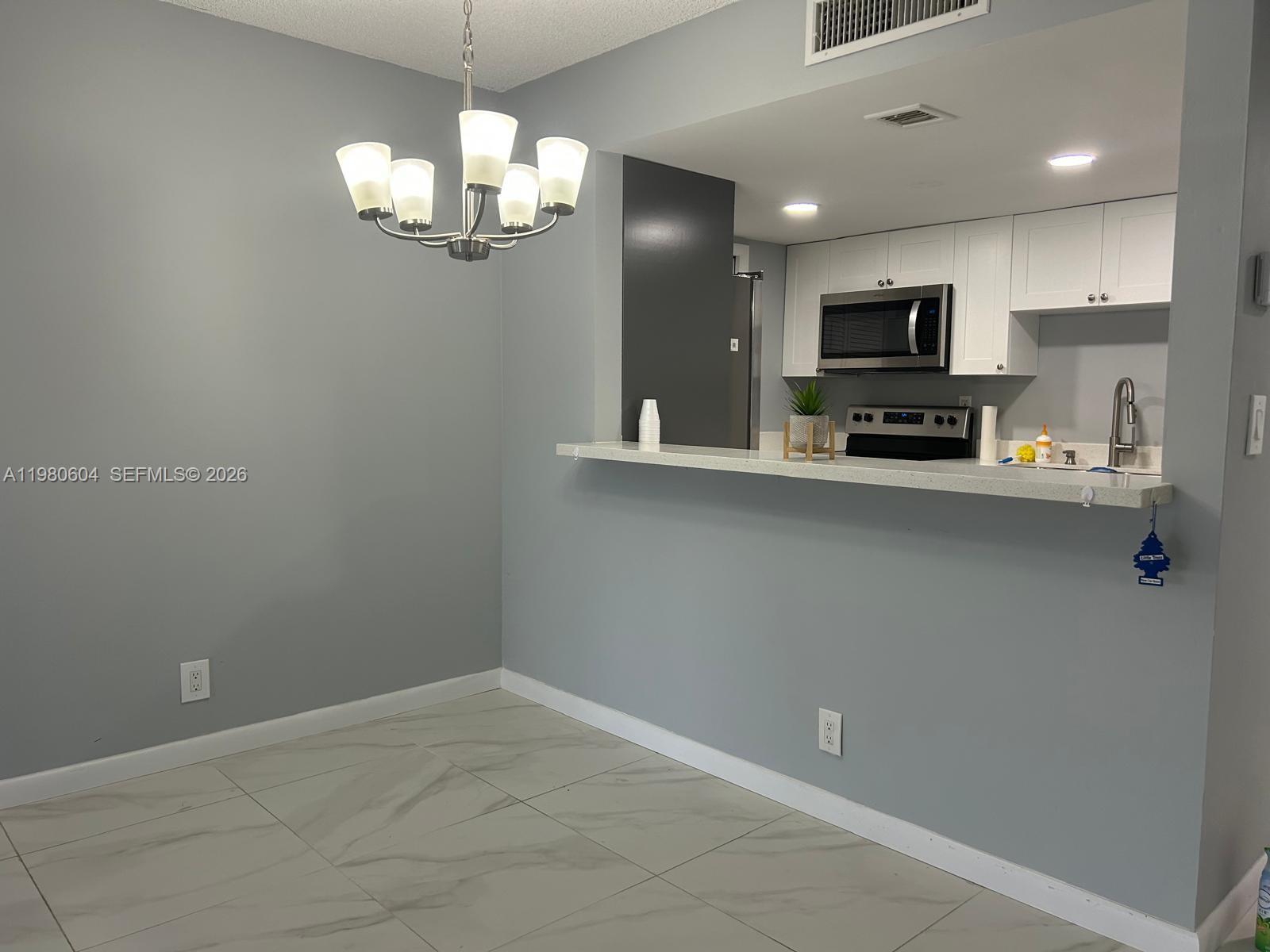 230 Lakeview Drive 209, Weston, FL 33326, Weston