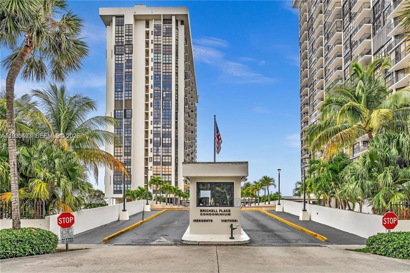 1901 Brickell Avenue B1407 — photo 4