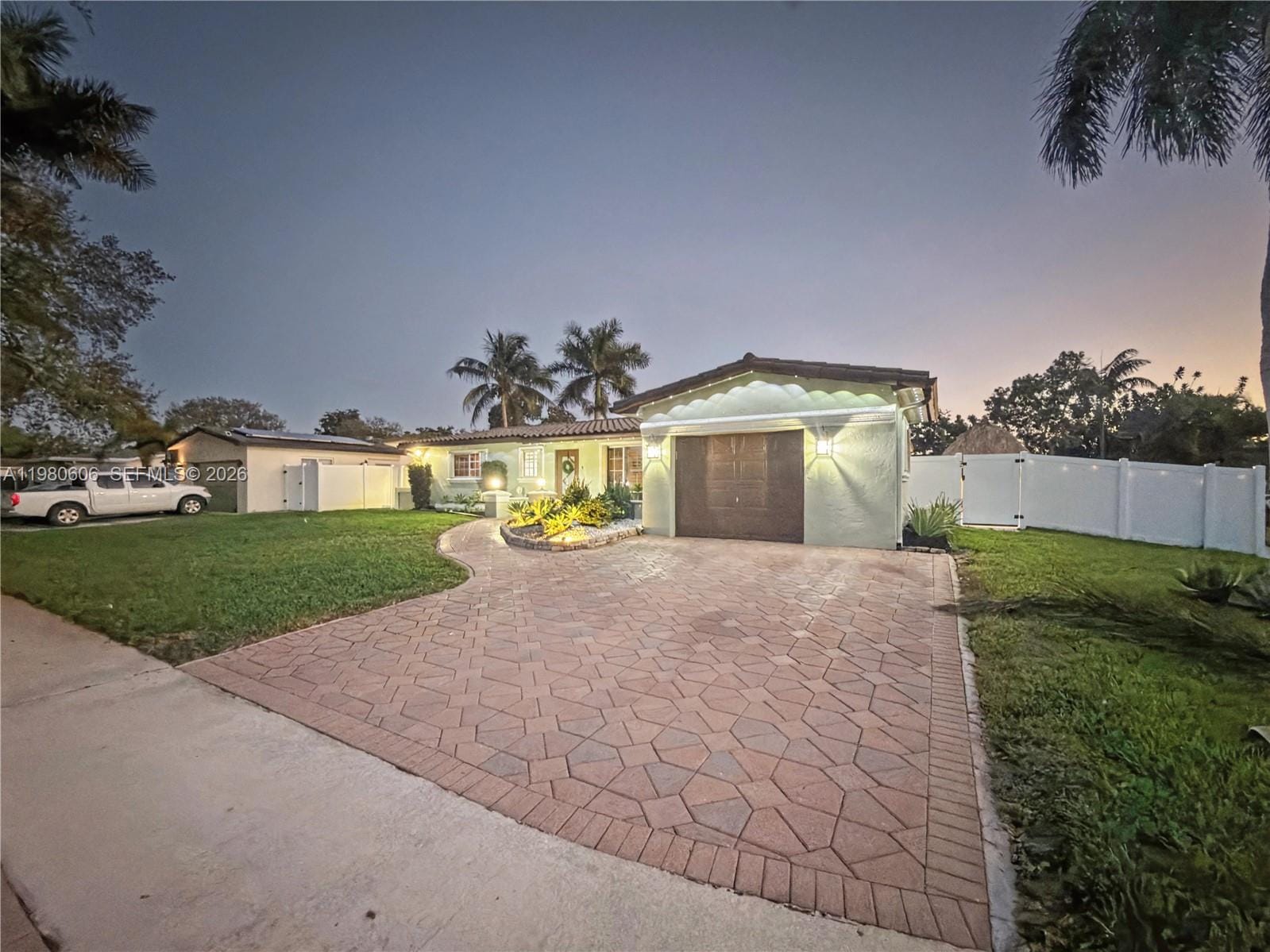 11040 NW 22nd Street — photo 6