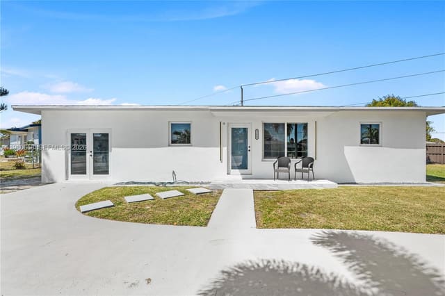 11805 SW 185th Street, sold in New So Miami Heights Sec, Miami, FL