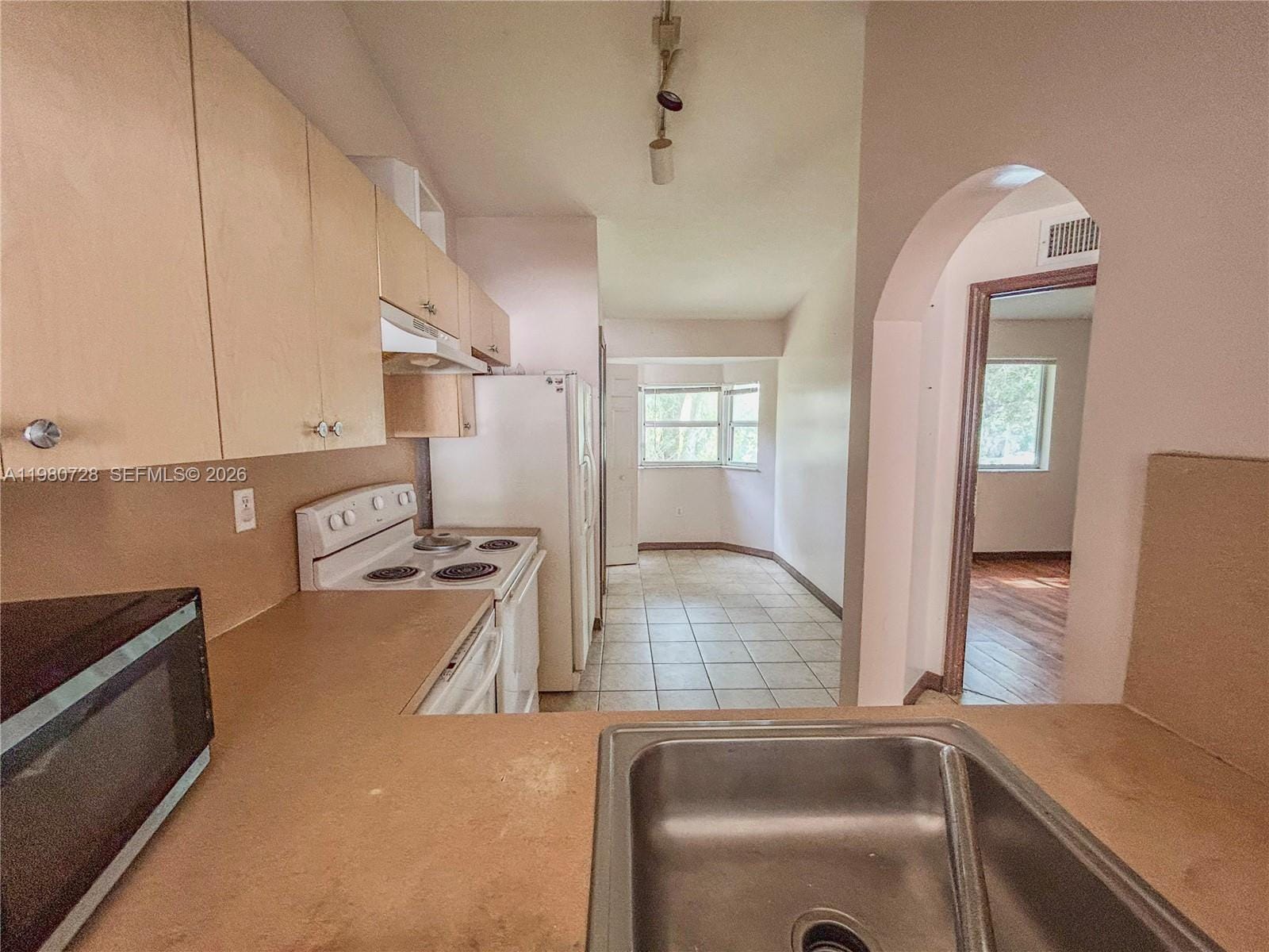 1270 SE 28th Court 202, Homestead, FL 33035 photo 8