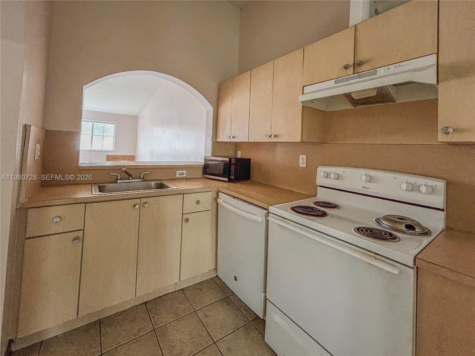 1270 SE 28th Court 202, Homestead, FL 33035 photo 9
