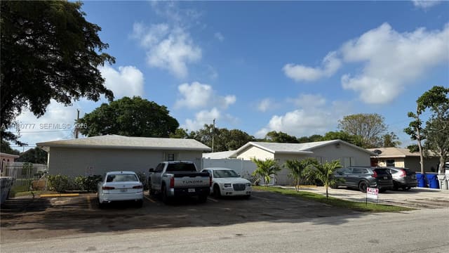 216 NW 12th Street, Pompano Beach, FL 33060