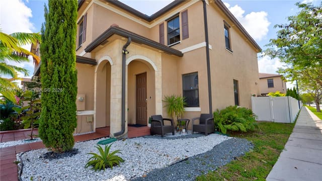 3494 W 106th Terrace, Hialeah, FL 33018
