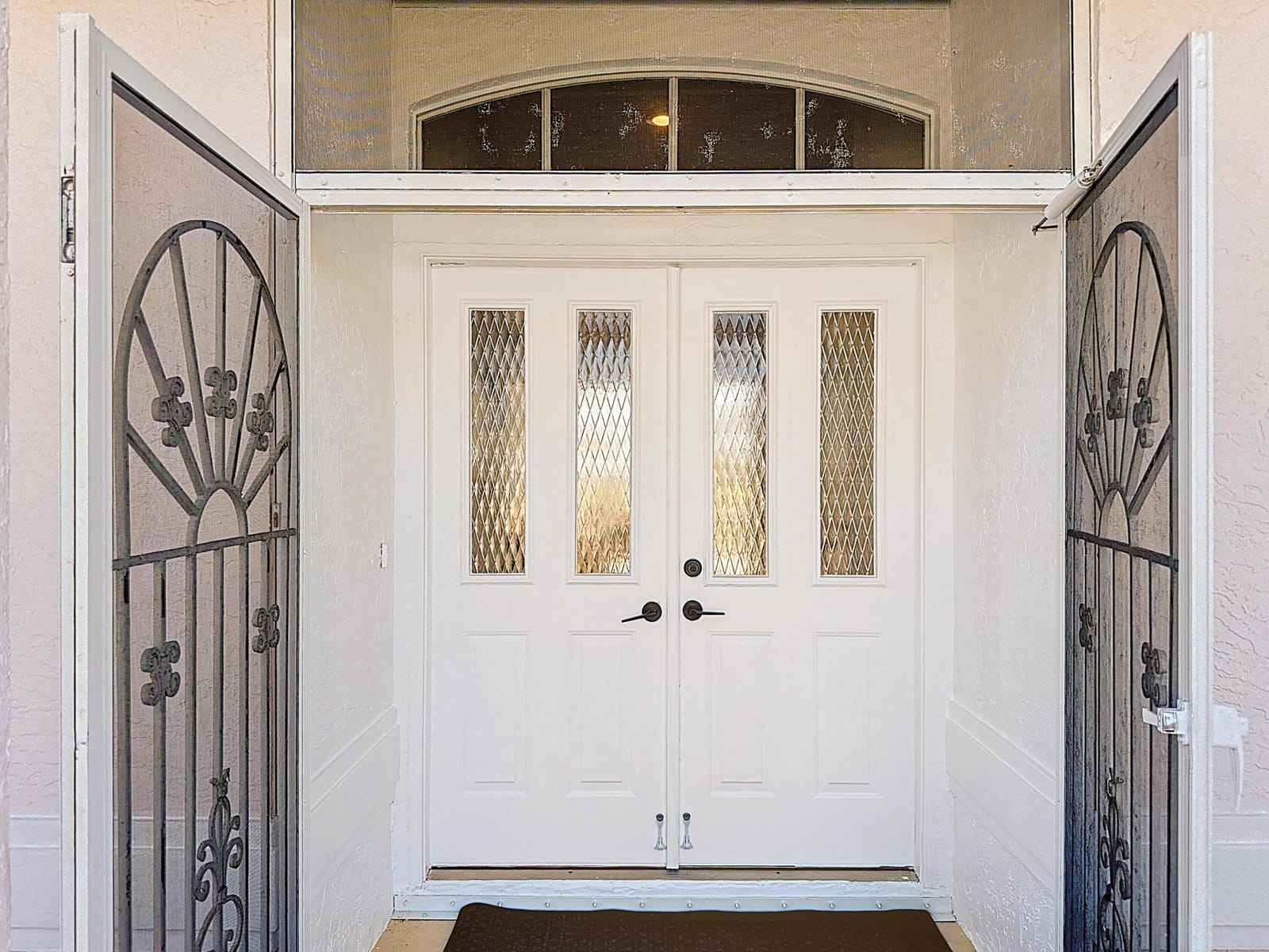 2342 SE Grand Drive — photo 4