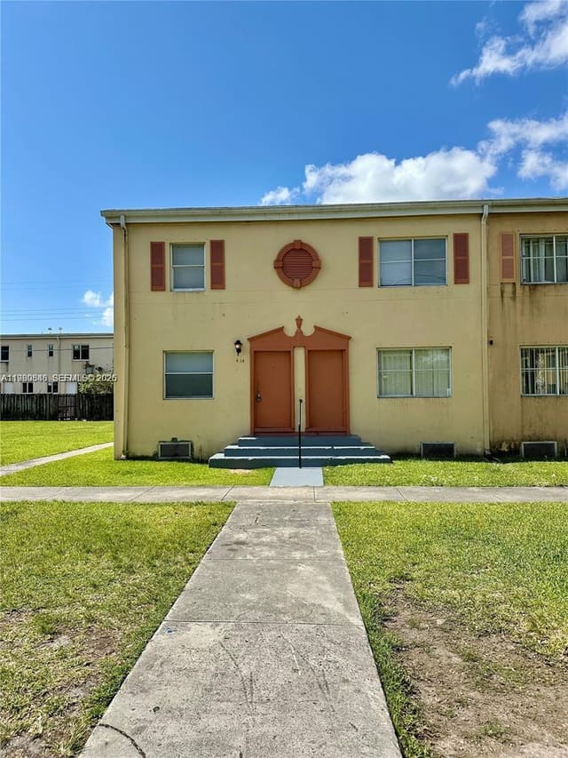 434 NW 85th St Road 434, sold in Sunset Palm Villas Condo, Miami, FL