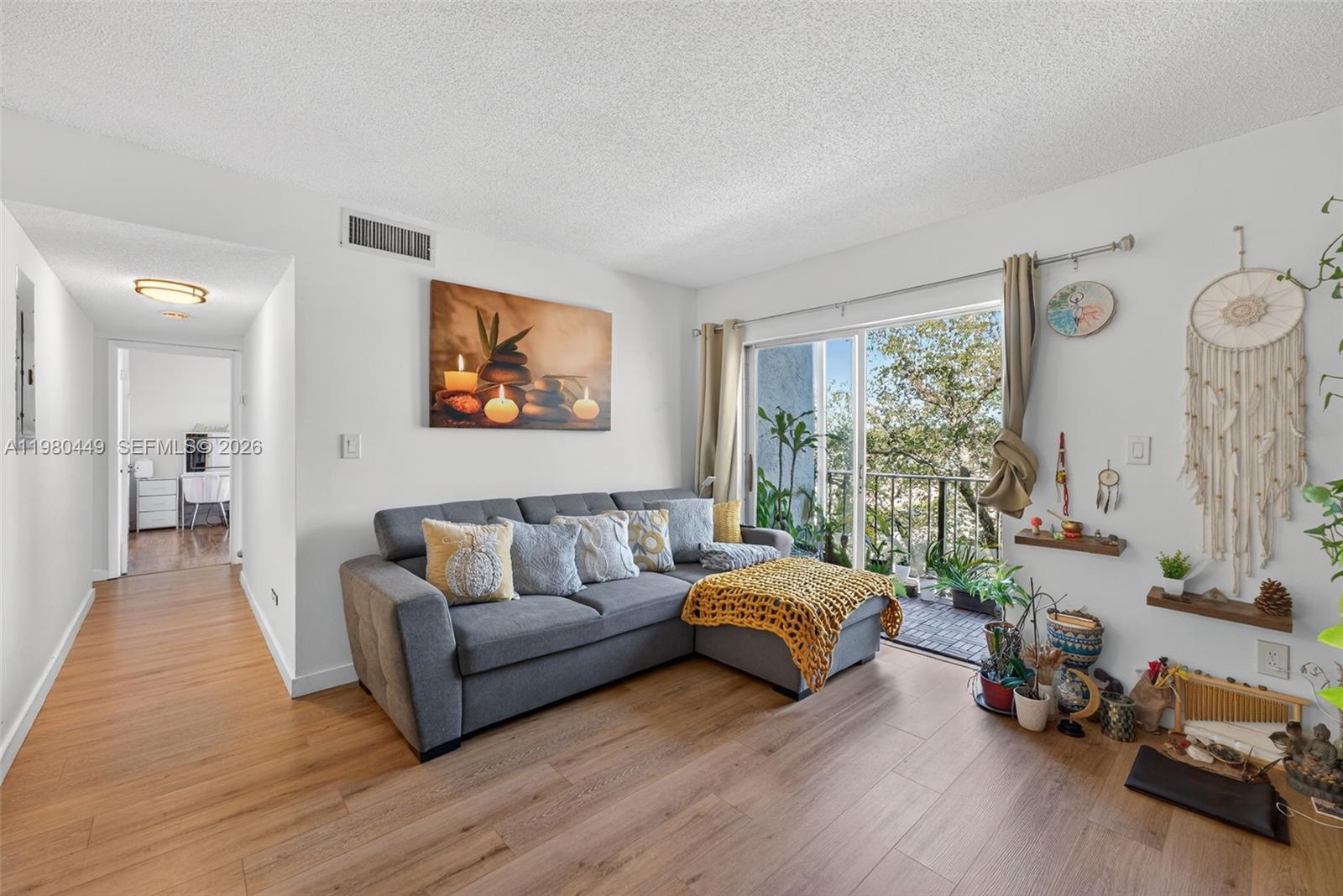 8950 NE 8th Avenue 402, Miami, FL 33138, Miami