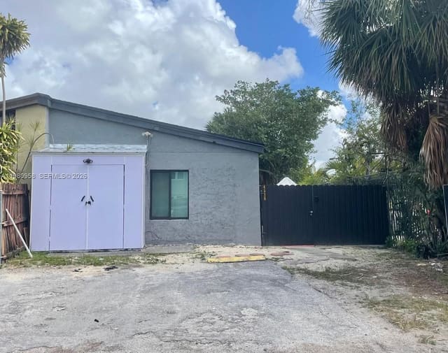 4518 NW 185th Street, sold in Kings Garden, Miami Gardens, FL