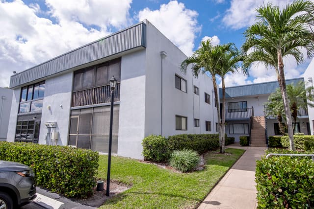 15108 Ashland Drive 215, Delray Beach, FL 33484