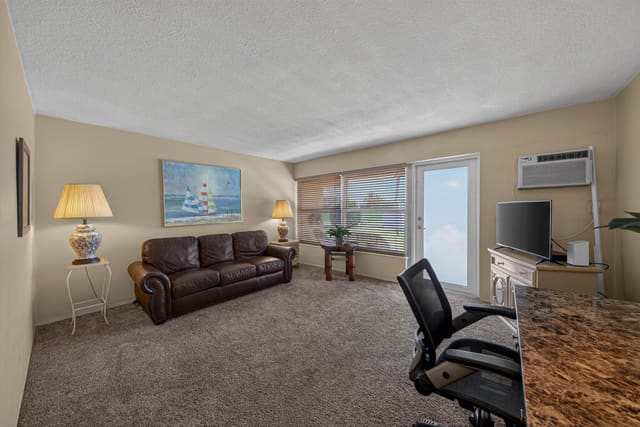 4836 NE 23rd Avenue 4, Country Club Terrace Co Op, Fort Lauderdale, FL