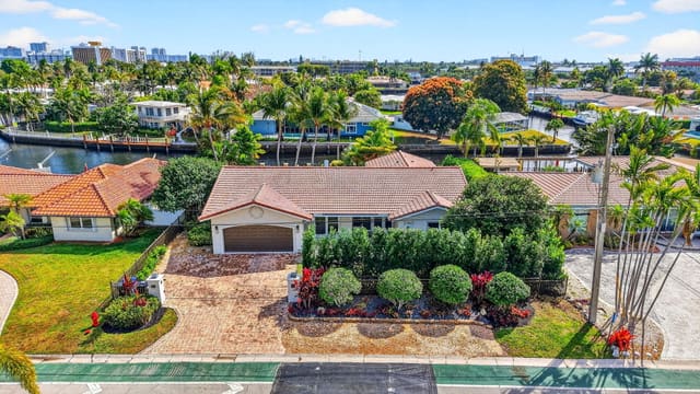 2760 NE 55th Street, sold in Landings First Sec, Fort Lauderdale, FL