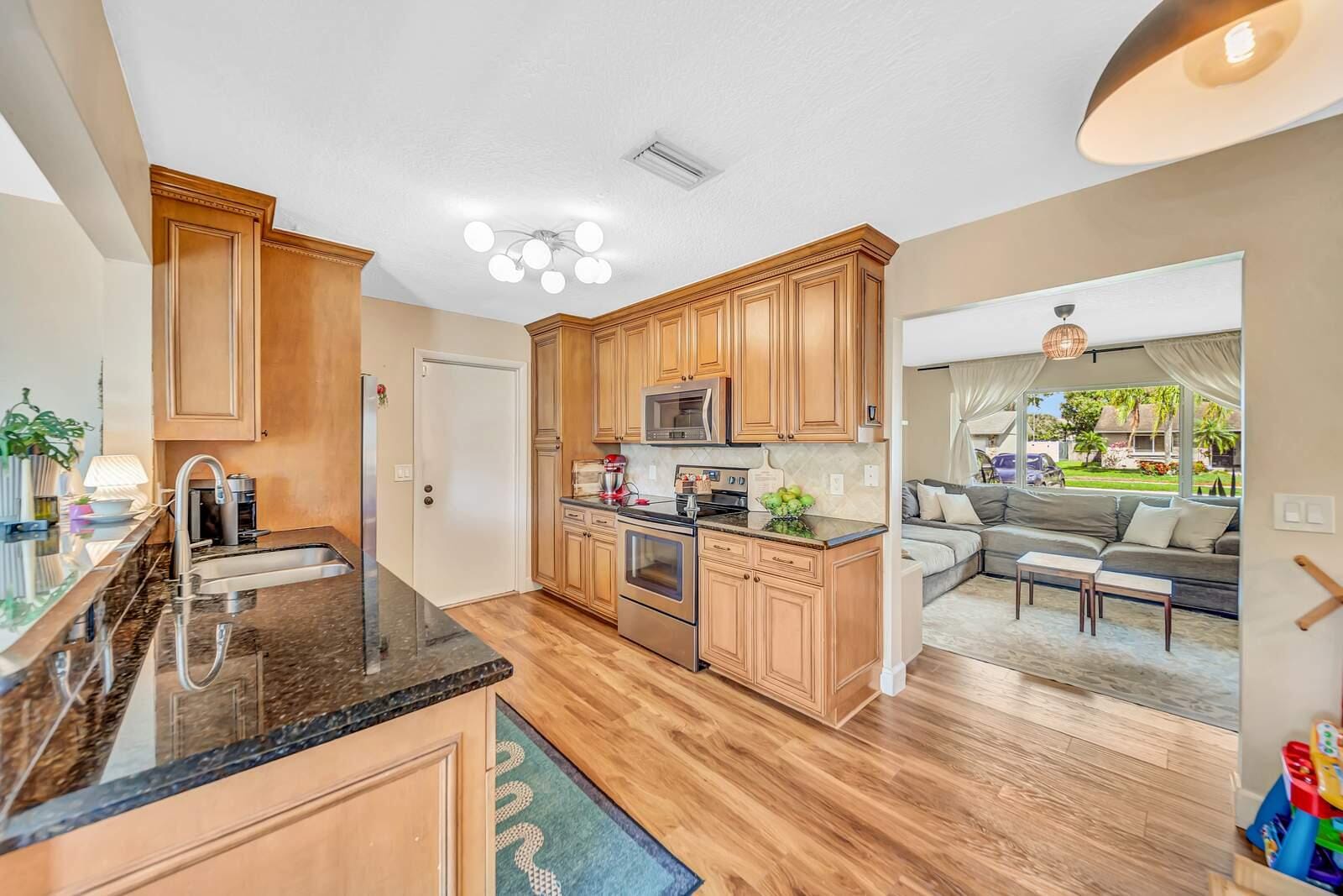 9298 Affirmed Lane, Boca Raton, FL 33496 photo 12