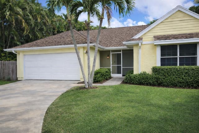 10714 Kasmir Court, sold in Indian Wells, Boynton Beach, FL