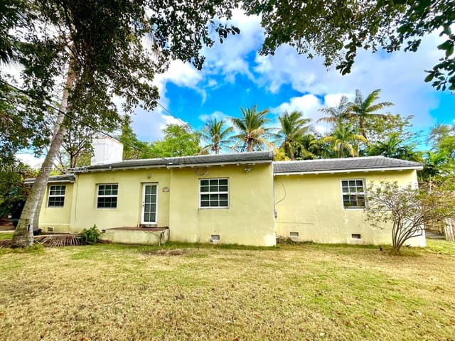 901 NW 10th Court, Miami, FL 33136