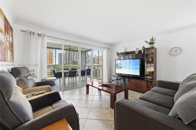 17801 N Bay Road 614, Sunny Isles Beach, FL 33160