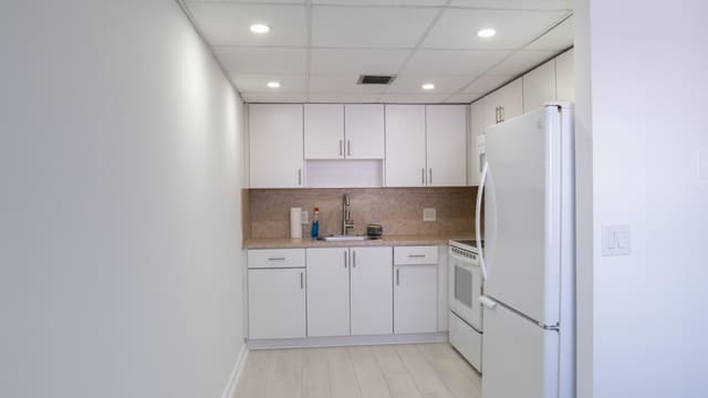 400 SW 134th Way 302f, Pembroke Pines, FL 33027