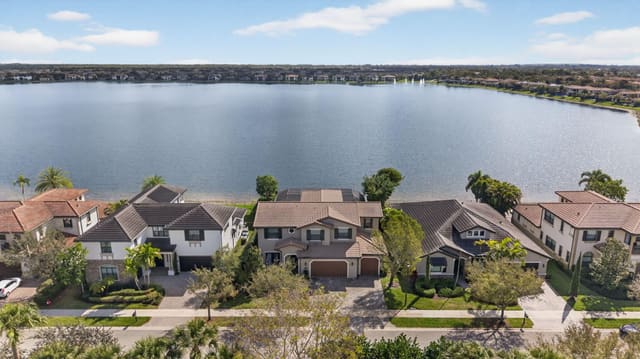 8520 Watercrest Circle W, Parkland, FL 33076