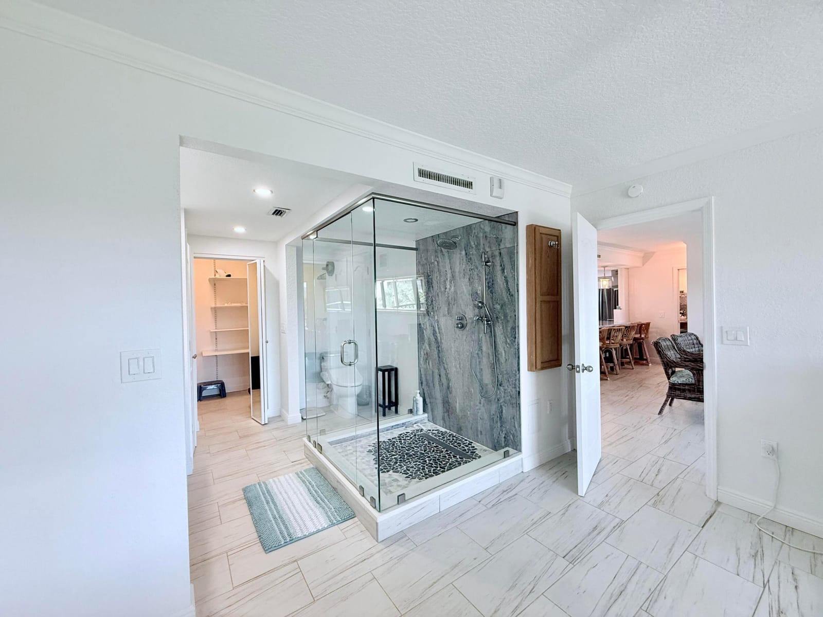 2424 N Federal Highway 407 — photo 11