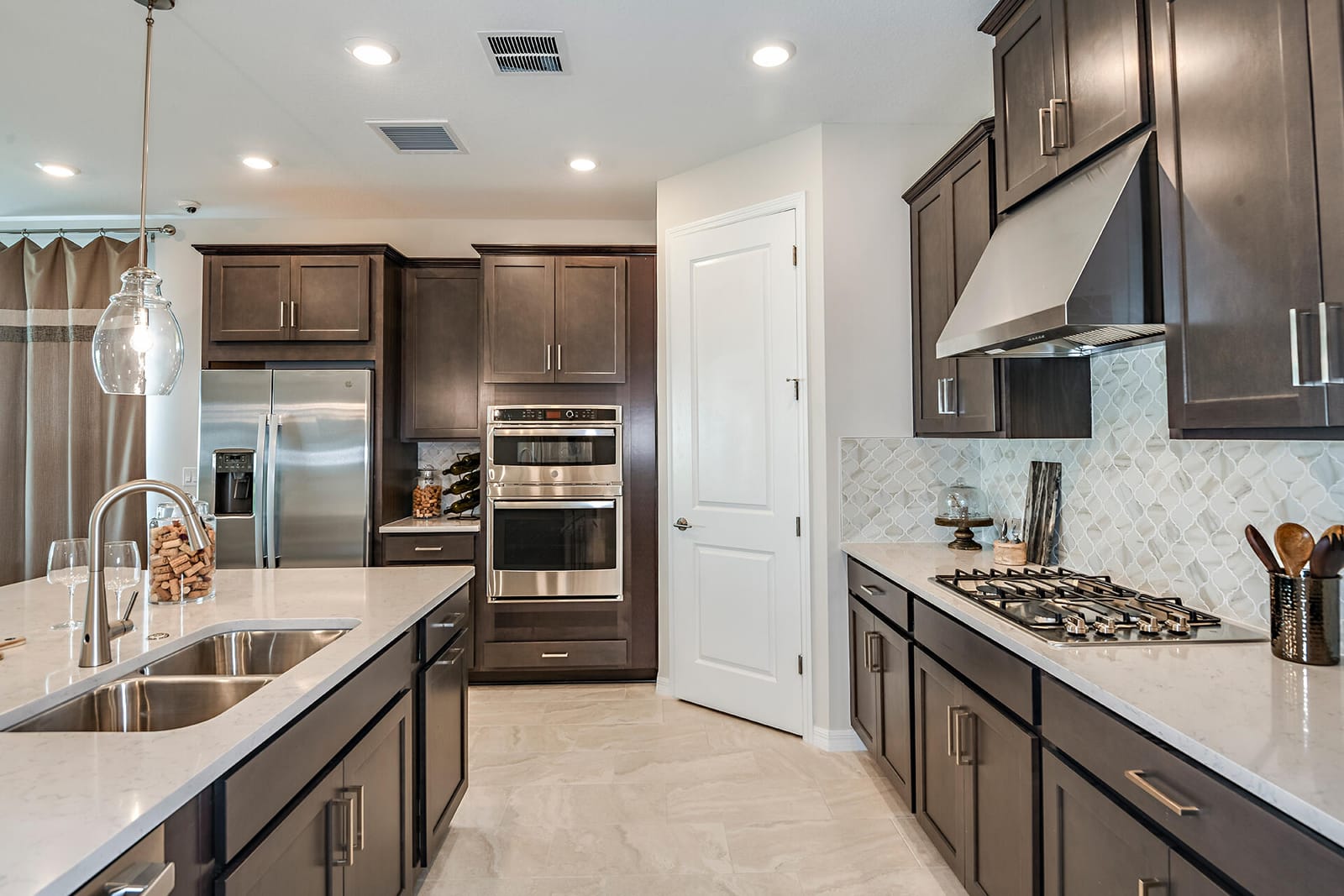 661 SE Ranch Oak Circle — photo 6