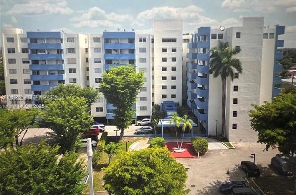 5050 NW 7th Street 511, Miami, FL 33126, Miami
