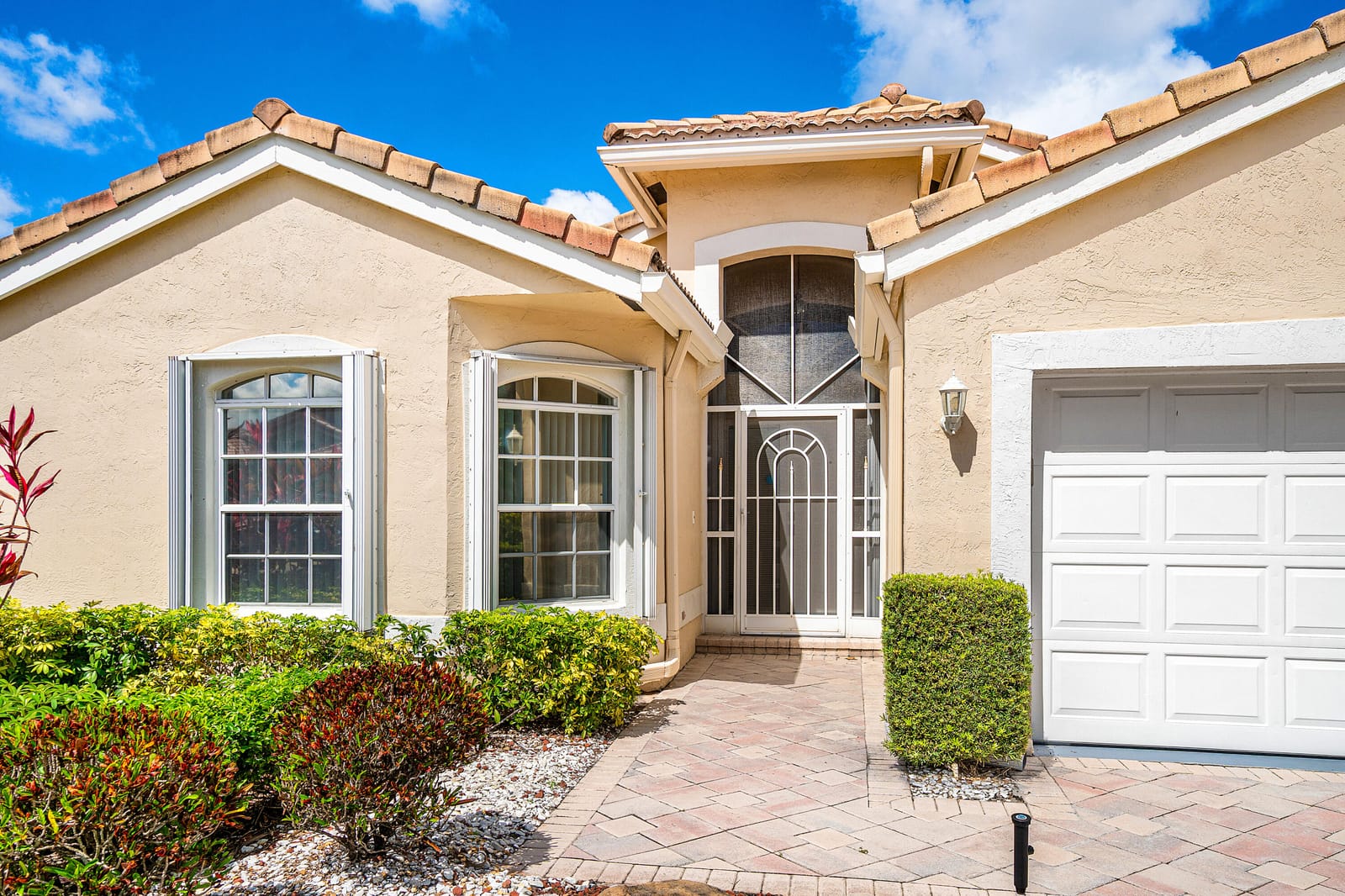 6594 Sun River Road, Boynton Beach, FL 33437 photo 2