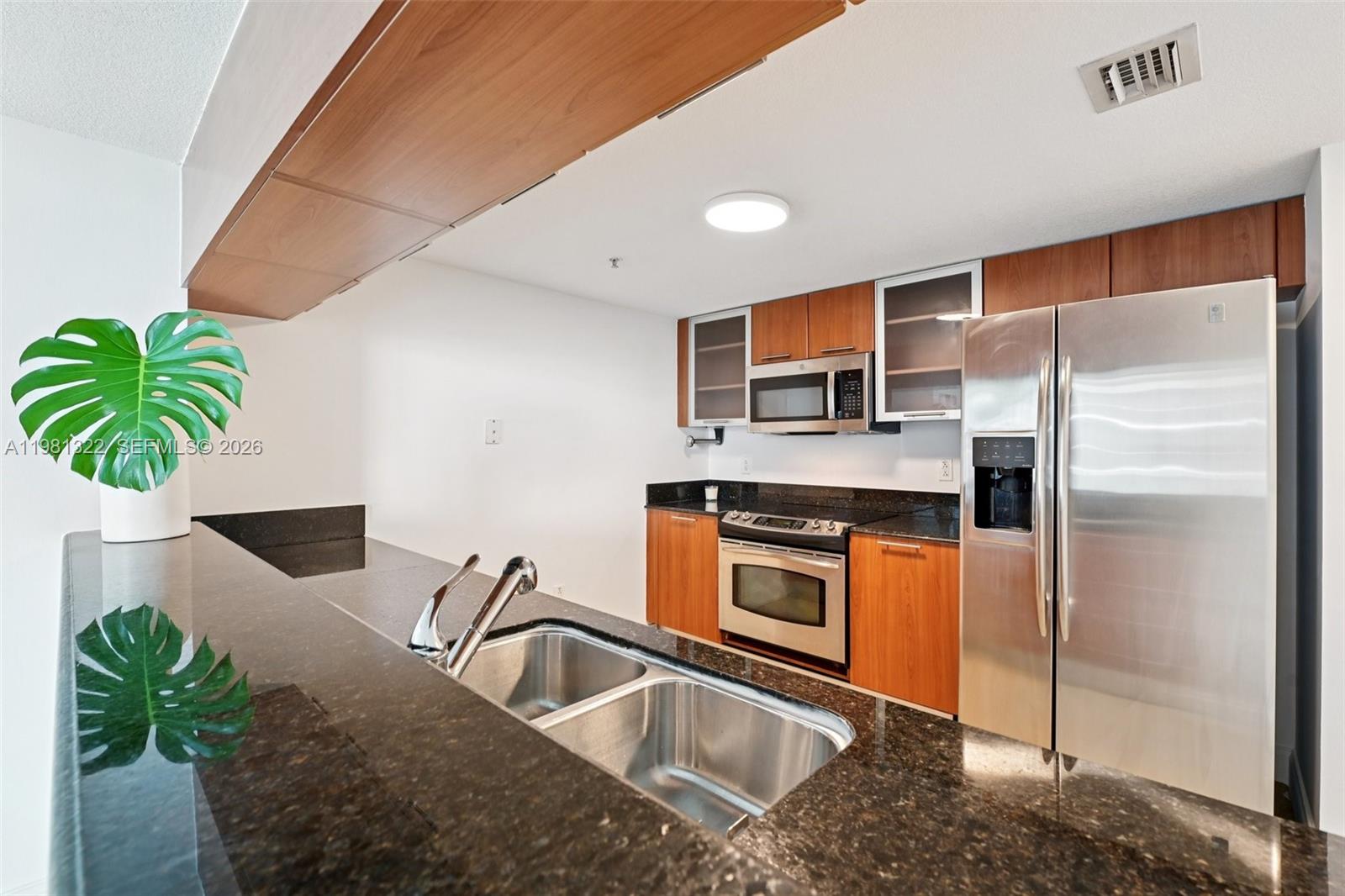 1800 N Bayshore Drive 2811, Miami, FL 33132, Miami
