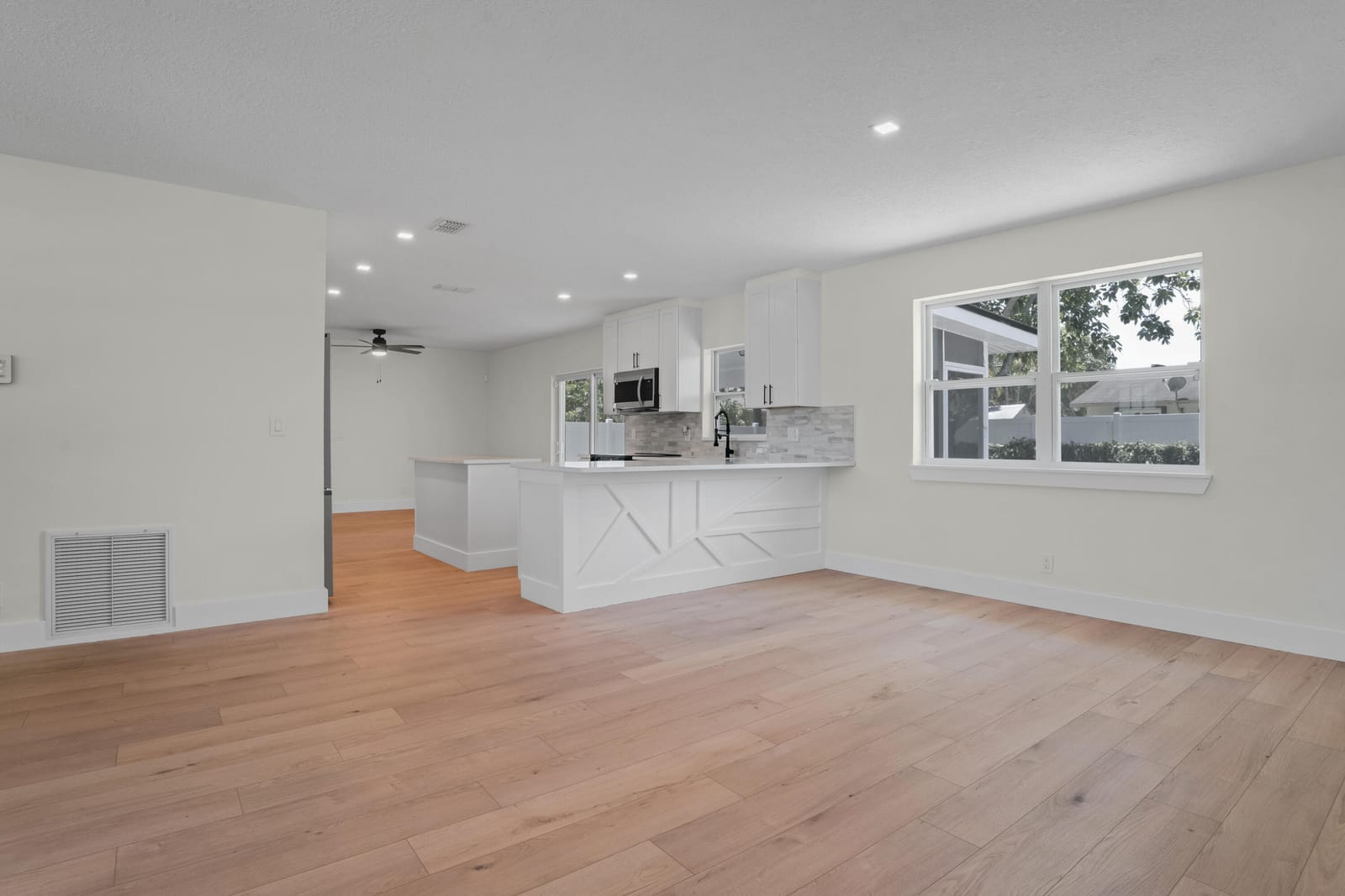 598 Coral Way — photo 9