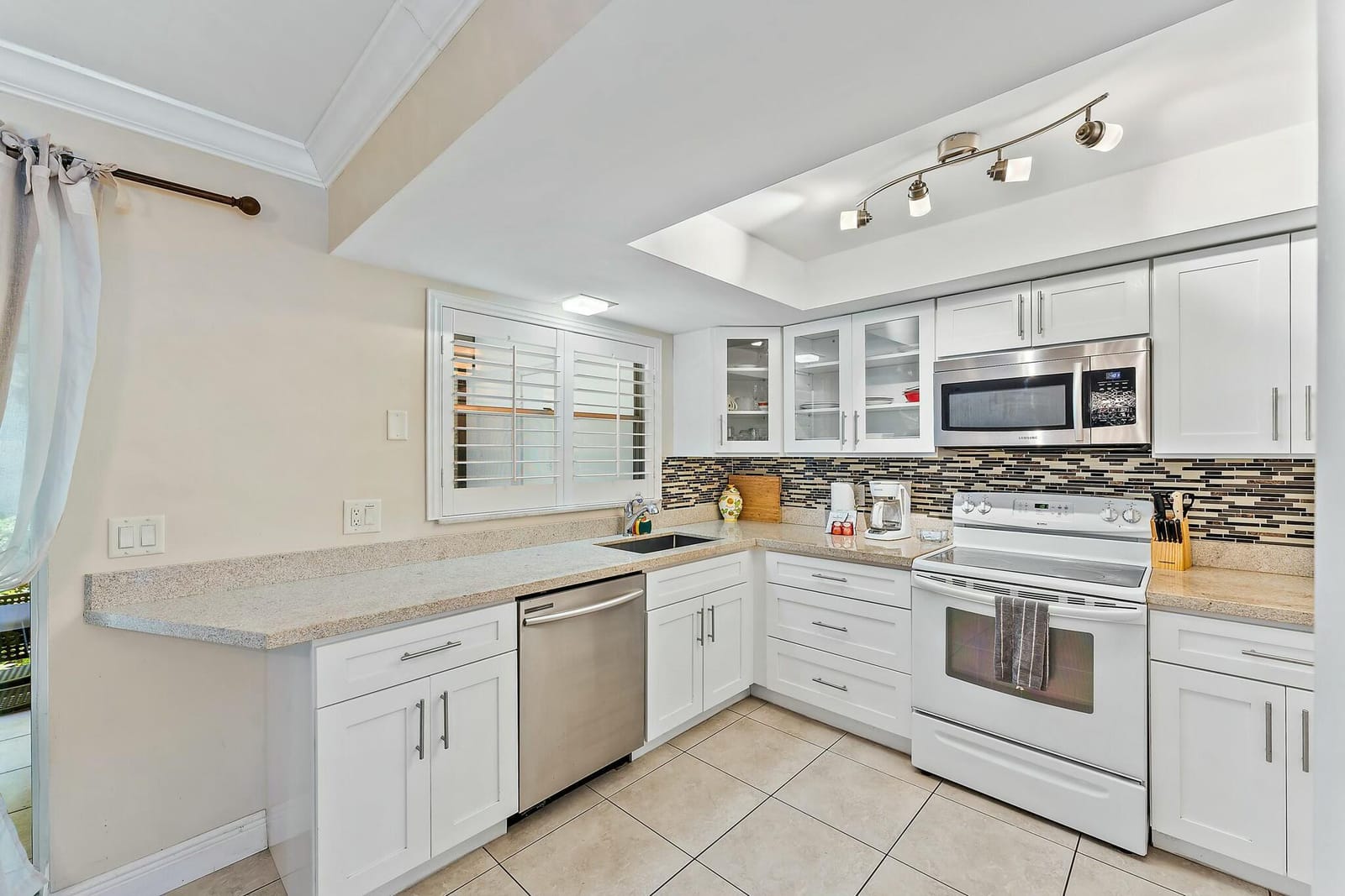 3036 Park Avenue — photo 8