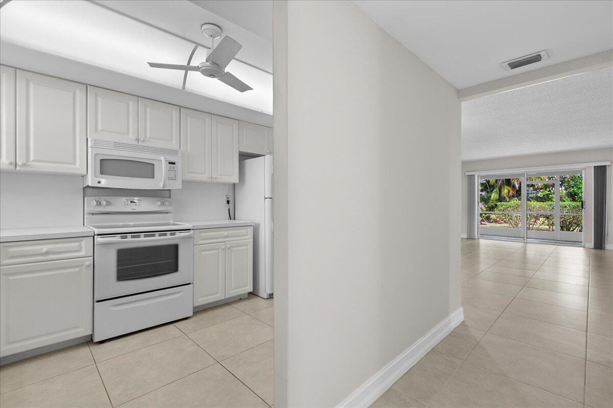 1251 SE Sugar Sands Boulevard 121 — photo 10