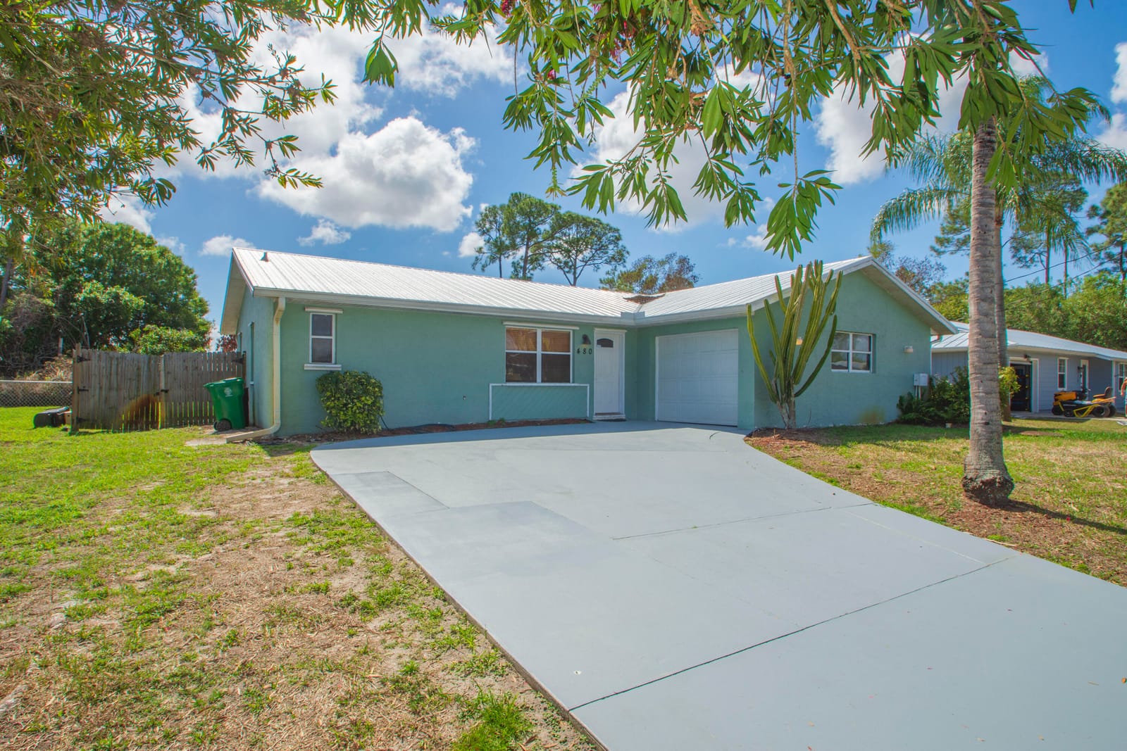 480 SE Evergreen Terrace — photo 4