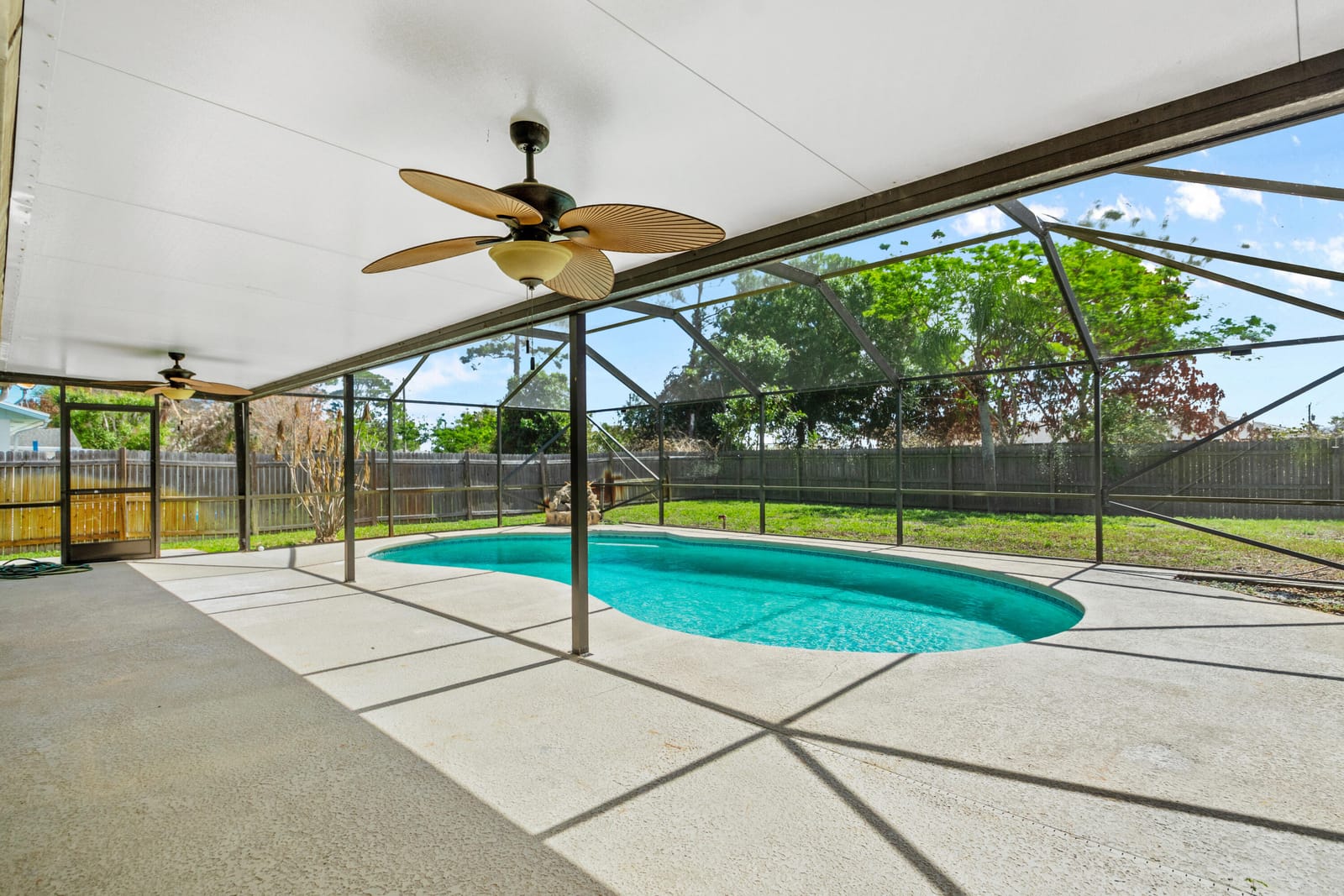 480 SE Evergreen Terrace — photo 9