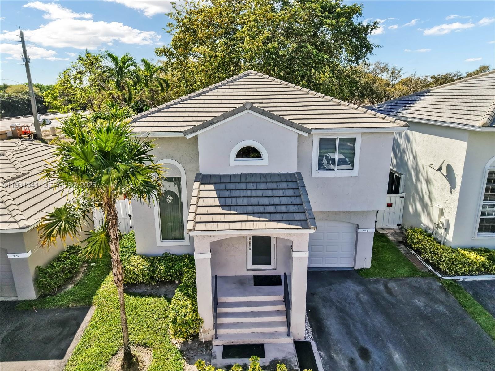 9913 NW 2nd Street, Plantation, FL 33324