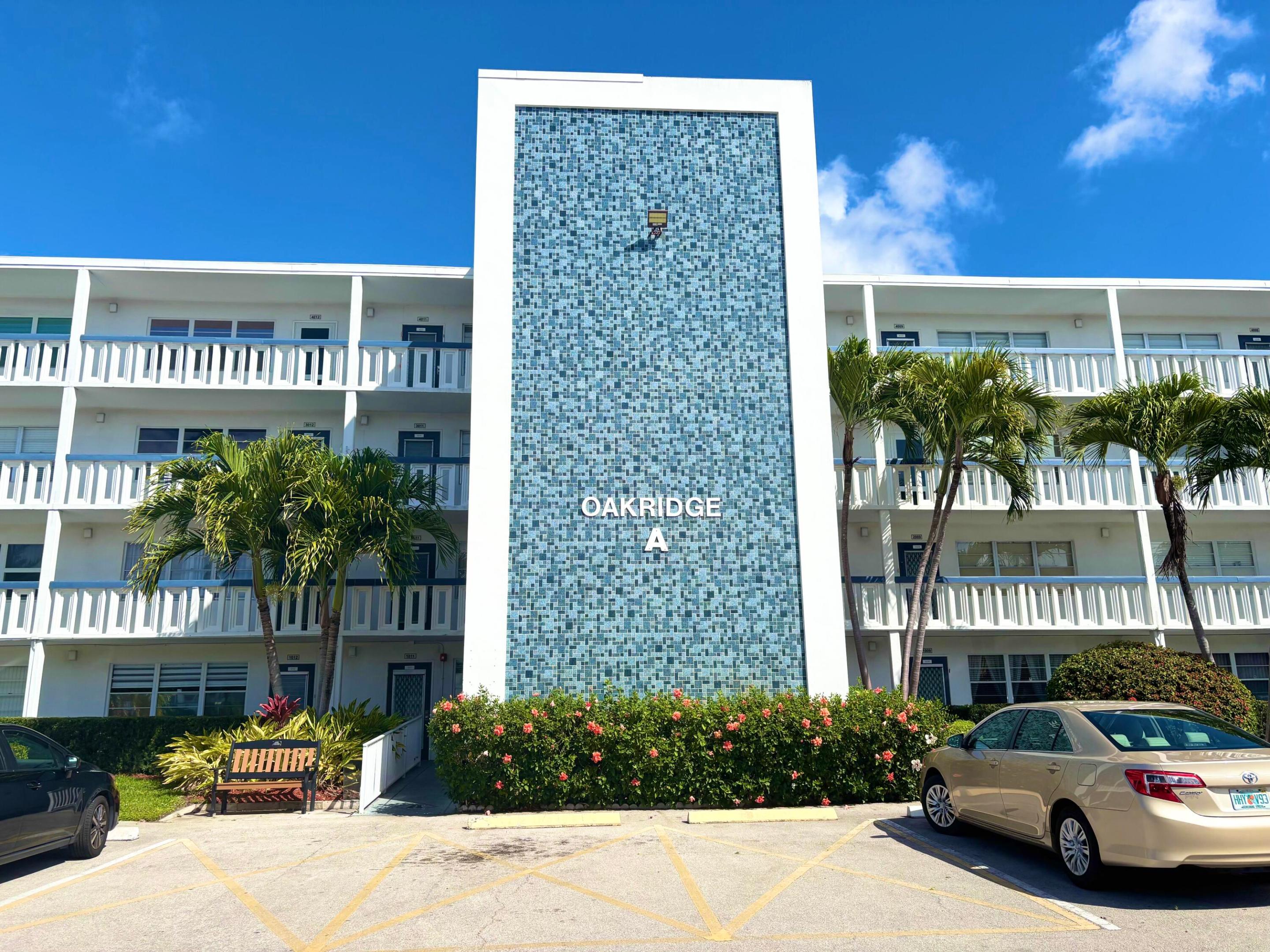 4015 Oakridge A 4015 — photo 2