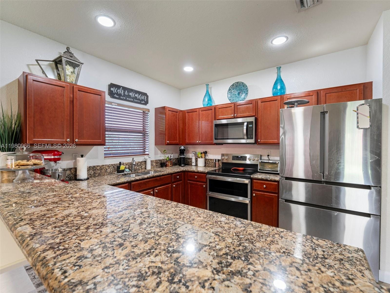 10389 SW 224th Terrace, Cutler Bay, FL 33190 photo 2