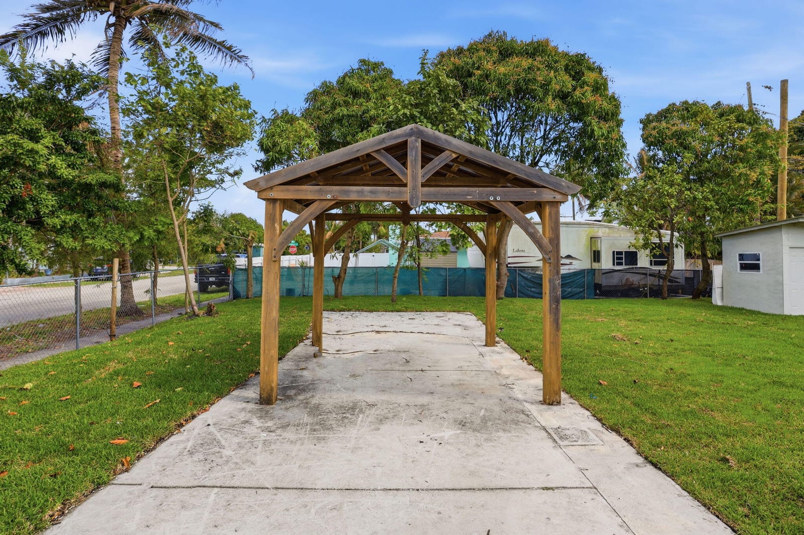 2312 Redwood Road, West Palm Beach, FL 33409 photo 4
