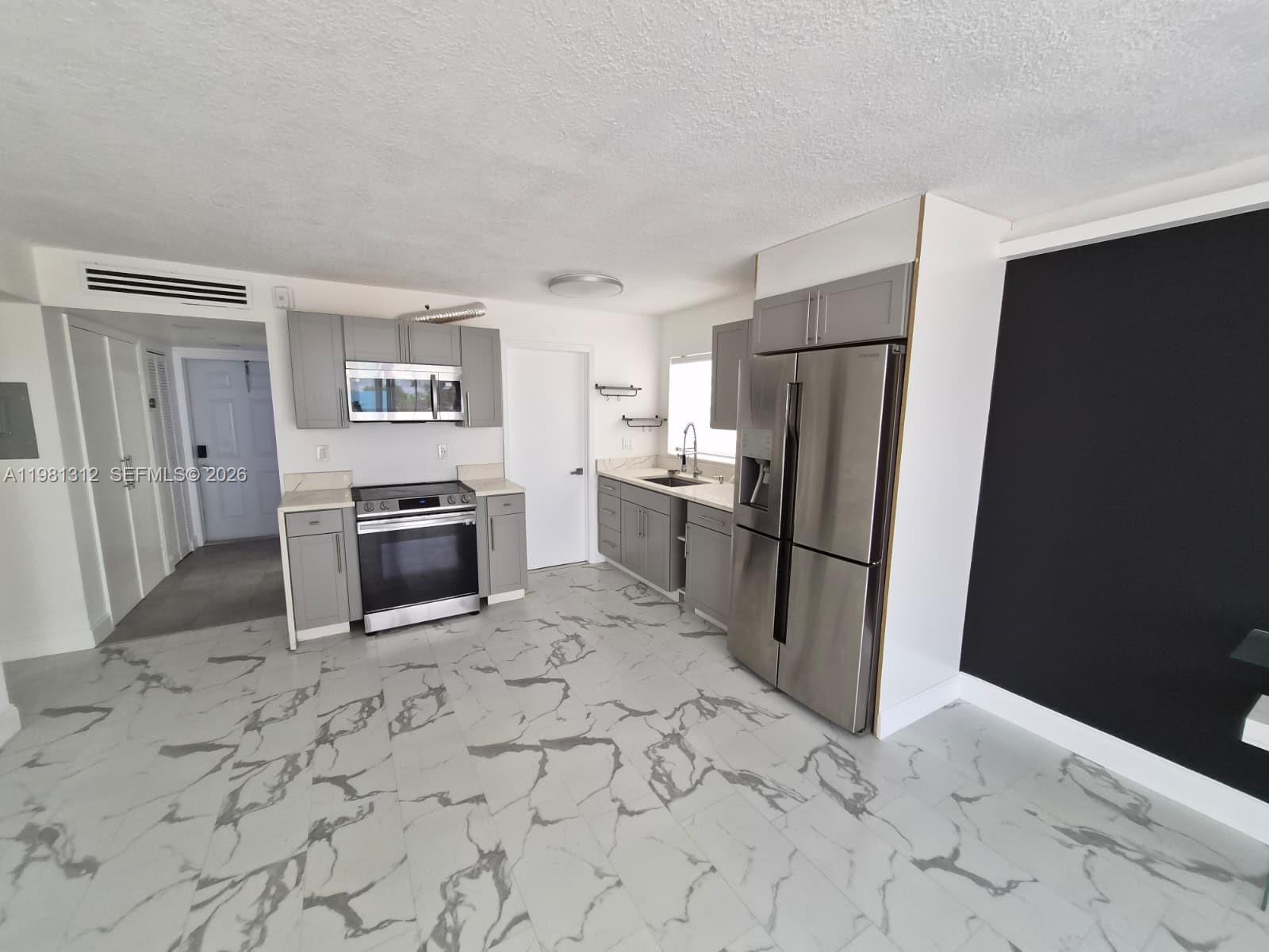 16410 Miami Drive 304, North Miami Beach, FL 33162