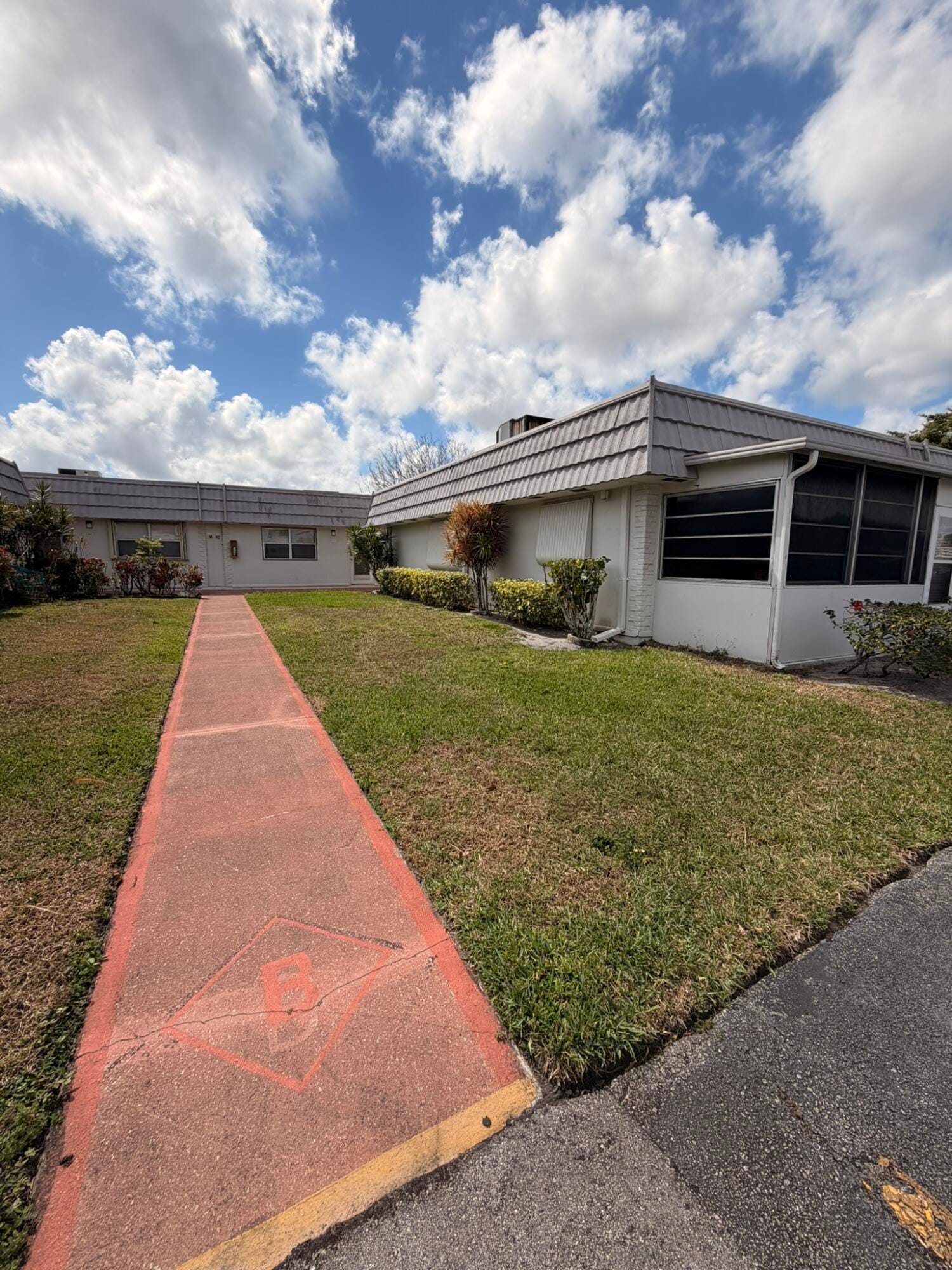 43 Valencia B, Delray Beach, FL 33446 photo 4
