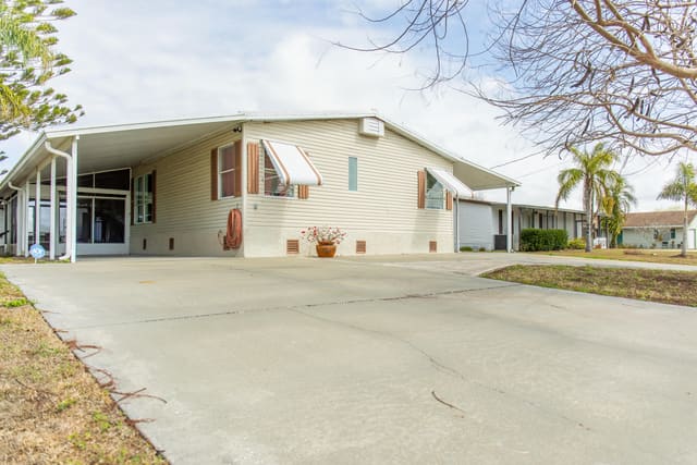 2423 SE 34th Lane, Okeechobee, FL 34974