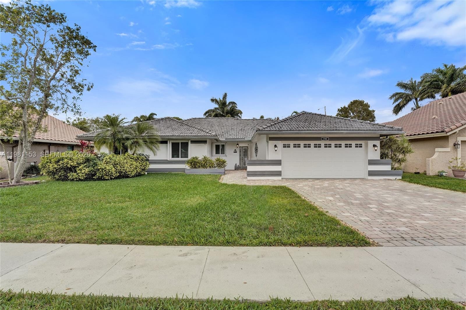 1741 W Oak Knoll Circle, Davie, FL 33324 photo 1