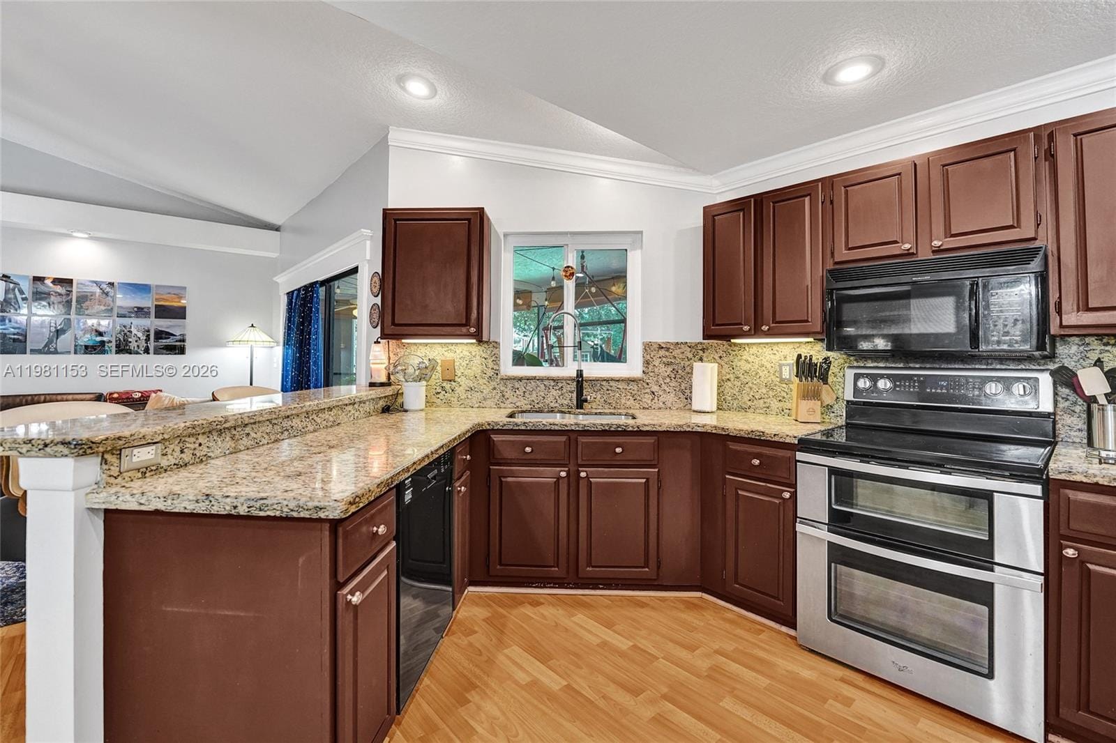 1741 W Oak Knoll Circle, Davie, FL 33324 photo 10