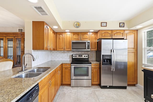 3204 Portofino Point H1, Coconut Creek, FL 33066