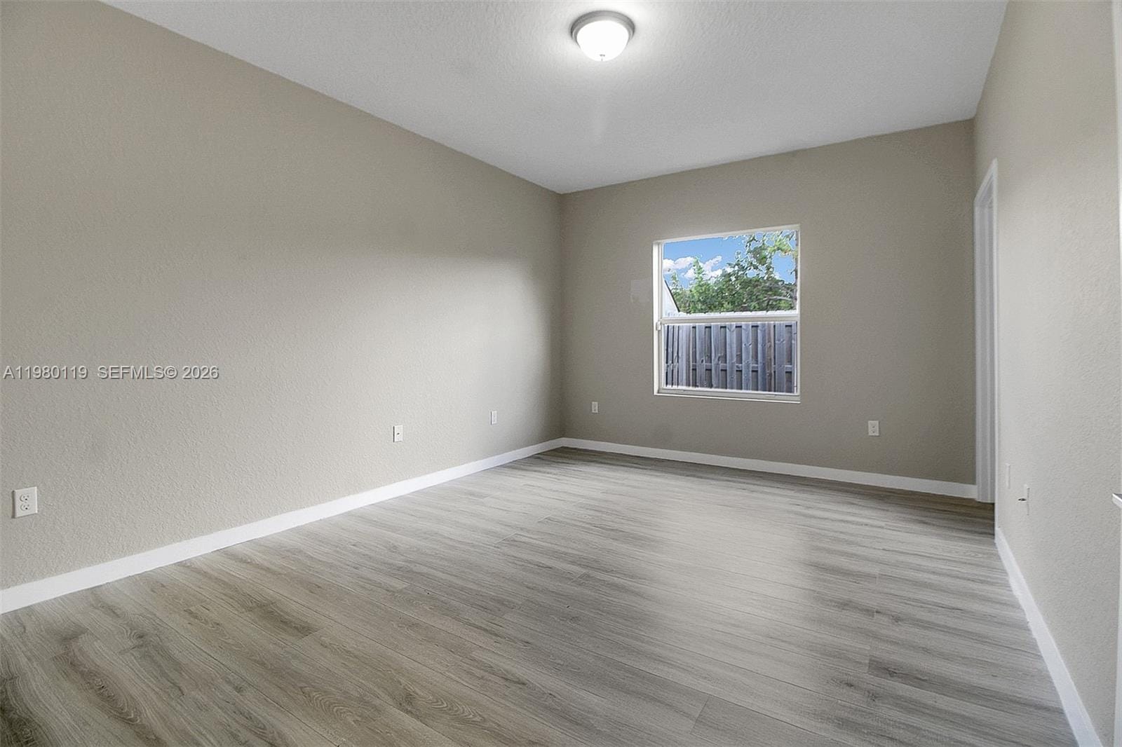 552 NE 5th Way, Florida City, FL 33034 photo 11
