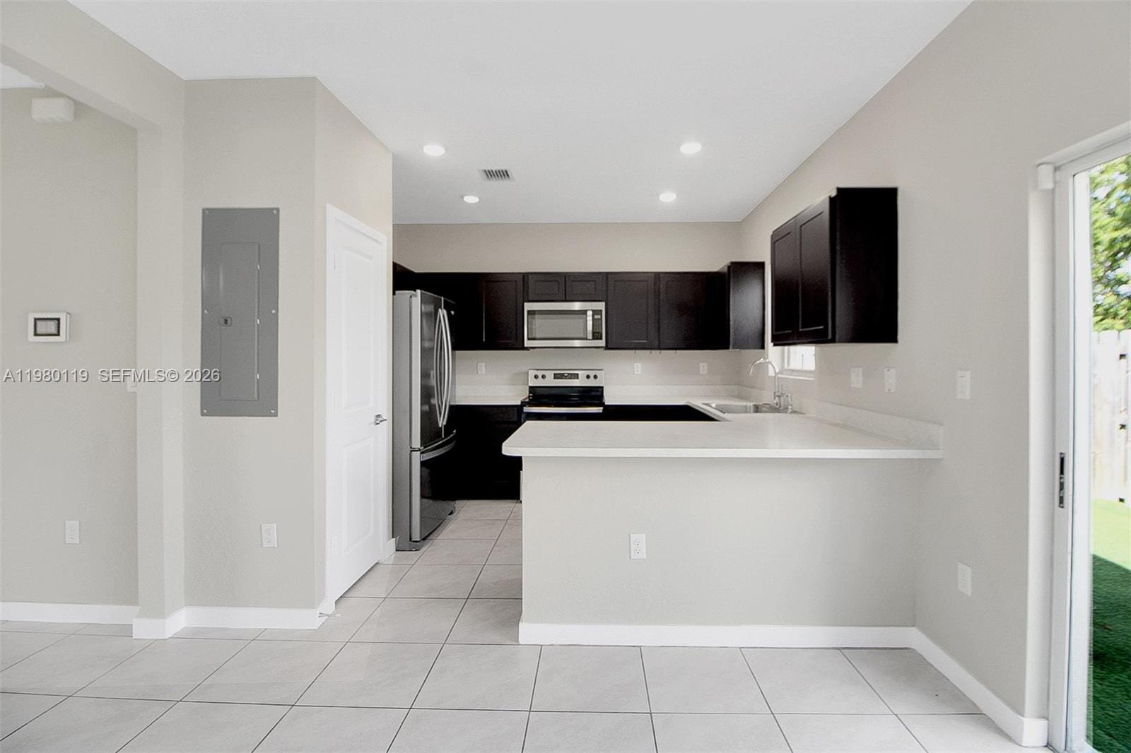 552 NE 5th Way, Florida City, FL 33034 photo 8